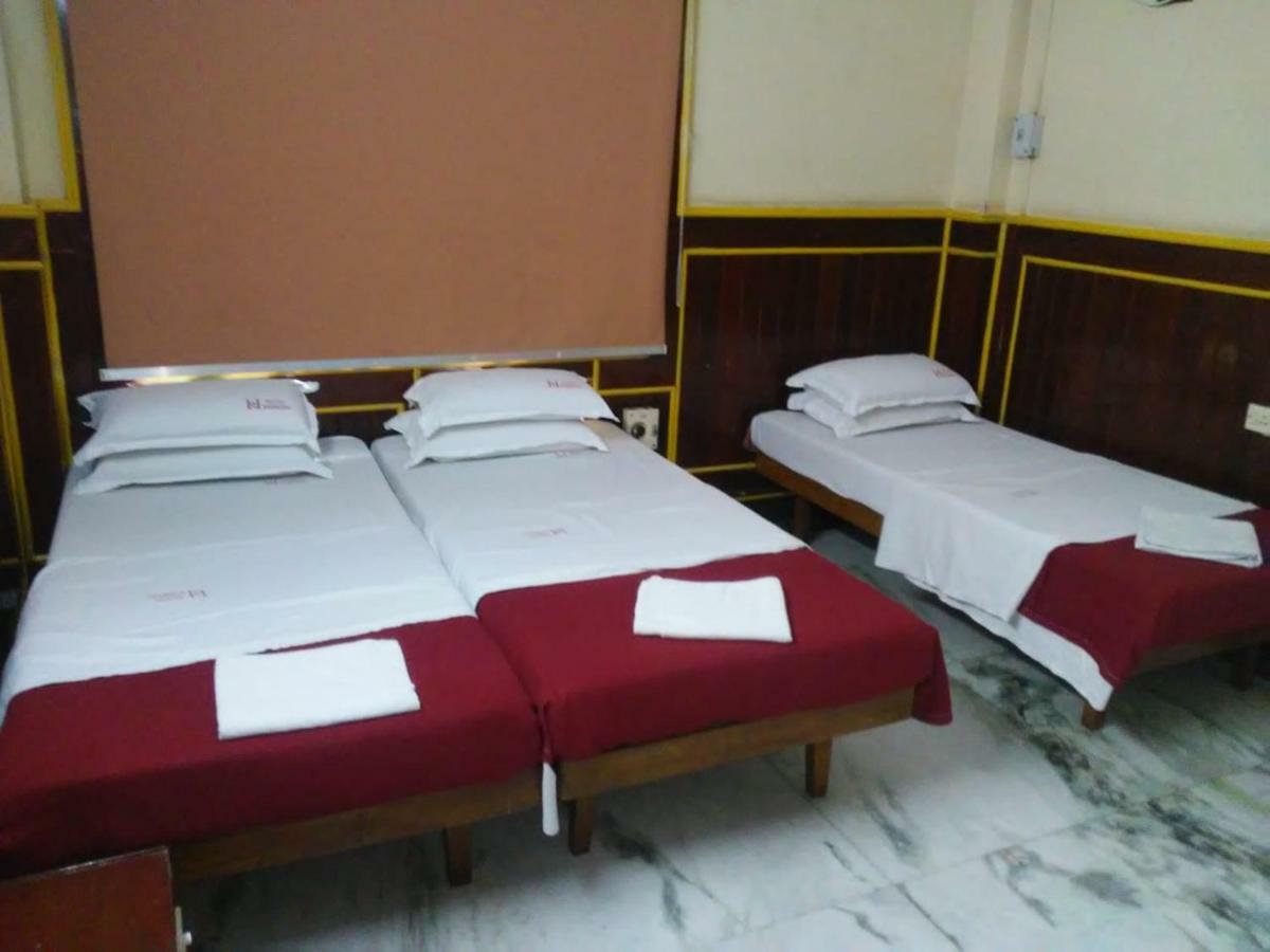 Sarmani Hotels Pvt. Ltd Ченай Екстериор снимка